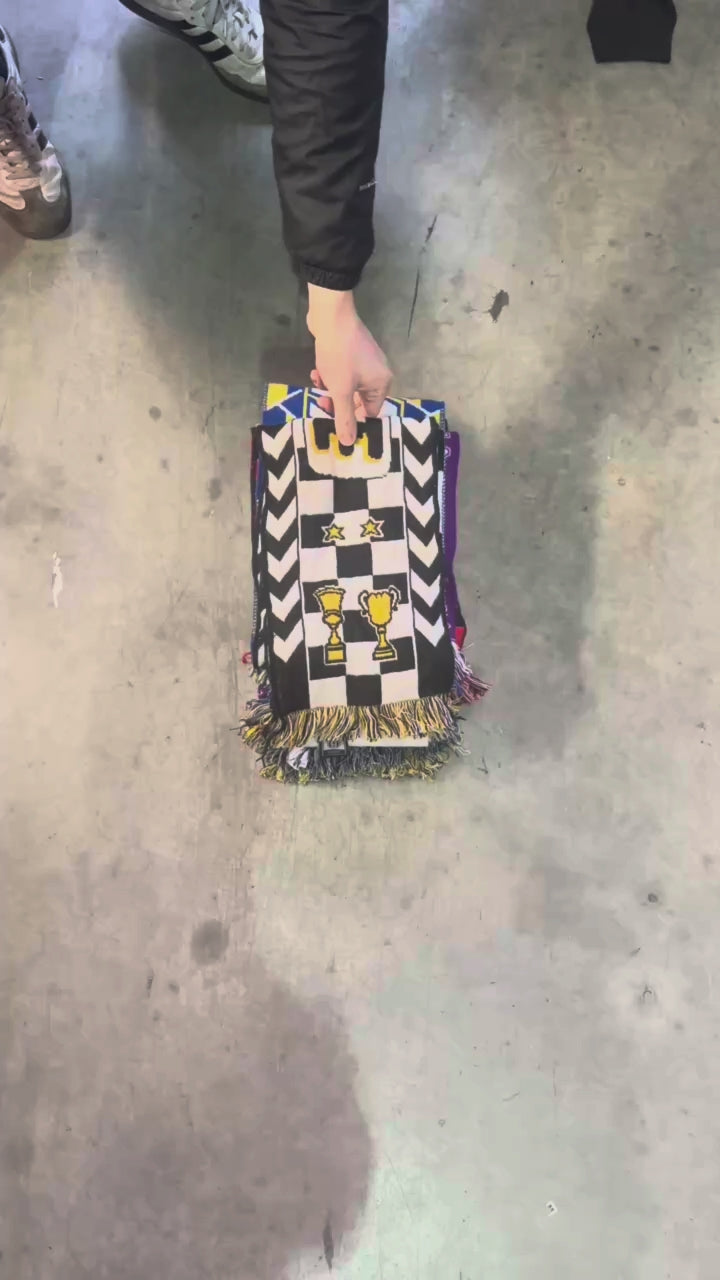 20x Football Scarves